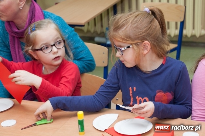 Zdjęcie w galerii na portalu naszraciborz.pl: Szkoła Podstawowa nr 18 zaprosiła przyszłych uczniów z rodzicami na dni otwarte wiadomości z regionu