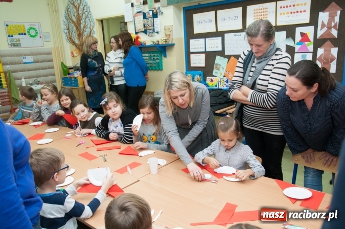 Zdjęcie w galerii na portalu naszraciborz.pl: Szkoła Podstawowa nr 18 zaprosiła przyszłych uczniów z rodzicami na dni otwarte wiadomości z regionu
