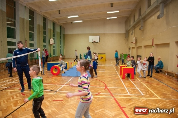 Zdjęcie w galerii na portalu naszraciborz.pl: Szkoła Podstawowa nr 18 zaprosiła przyszłych uczniów z rodzicami na dni otwarte wiadomości z regionu