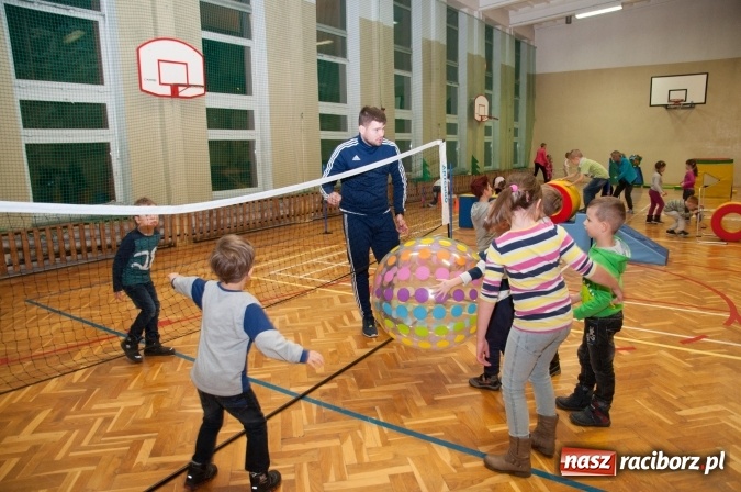 Zdjęcie w galerii na portalu naszraciborz.pl: Szkoła Podstawowa nr 18 zaprosiła przyszłych uczniów z rodzicami na dni otwarte wiadomości z regionu