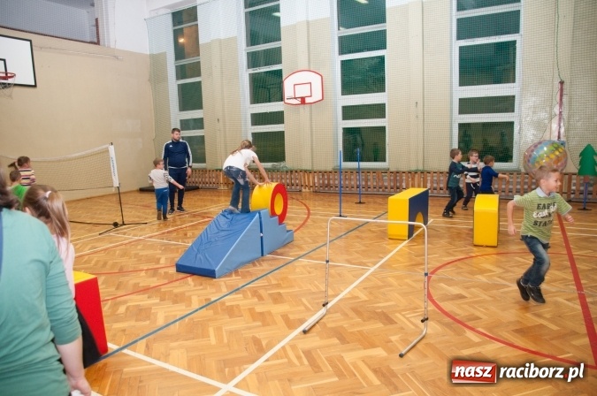 Zdjęcie w galerii na portalu naszraciborz.pl: Szkoła Podstawowa nr 18 zaprosiła przyszłych uczniów z rodzicami na dni otwarte wiadomości z regionu