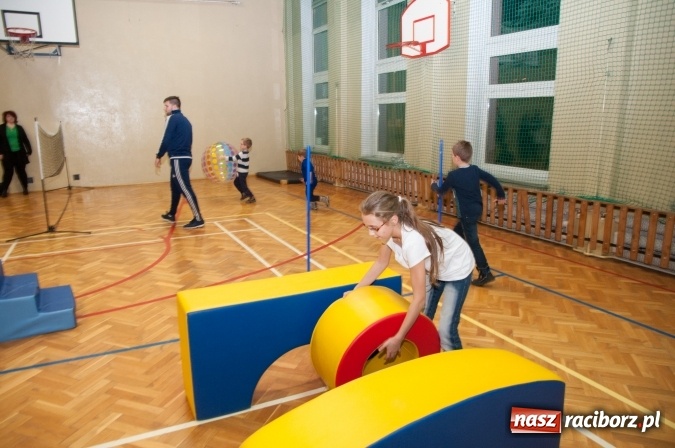 Zdjęcie w galerii na portalu naszraciborz.pl: Szkoła Podstawowa nr 18 zaprosiła przyszłych uczniów z rodzicami na dni otwarte wiadomości z regionu