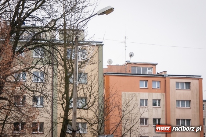 Zdjęcie w galerii na portalu naszraciborz.pl: Choinka... z drutu. A gdzie jest prawdziwa? - pyta radny wiadomości z regionu