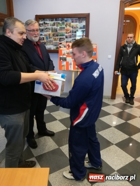 Zdjęcie w galerii na portalu naszraciborz.pl: I miejsce MOW-u Rudy w VIII Biegach&nbsp;Terenowo-Przełajowych Hrabiego Larischa wiadomości z regionu