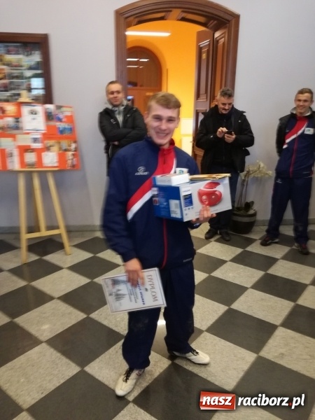 Zdjęcie w galerii na portalu naszraciborz.pl: I miejsce MOW-u Rudy w VIII Biegach&nbsp;Terenowo-Przełajowych Hrabiego Larischa wiadomości z regionu