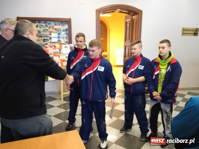 Zdjęcie w galerii na portalu naszraciborz.pl: I miejsce MOW-u Rudy w VIII Biegach&nbsp;Terenowo-Przełajowych Hrabiego Larischa wiadomości z regionu