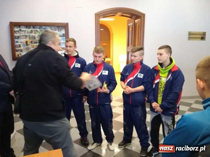 Zdjęcie w galerii na portalu naszraciborz.pl: I miejsce MOW-u Rudy w VIII Biegach&nbsp;Terenowo-Przełajowych Hrabiego Larischa wiadomości z regionu