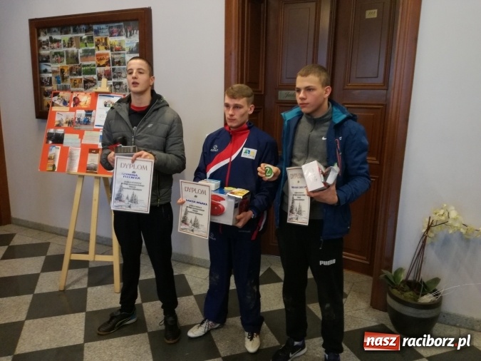 Zdjęcie w galerii na portalu naszraciborz.pl: I miejsce MOW-u Rudy w VIII Biegach&nbsp;Terenowo-Przełajowych Hrabiego Larischa wiadomości z regionu