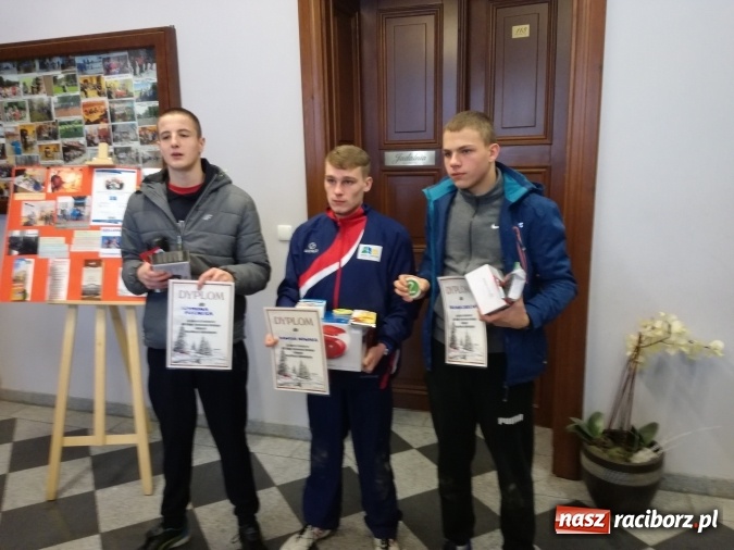 Zdjęcie w galerii na portalu naszraciborz.pl: I miejsce MOW-u Rudy w VIII Biegach&nbsp;Terenowo-Przełajowych Hrabiego Larischa wiadomości z regionu