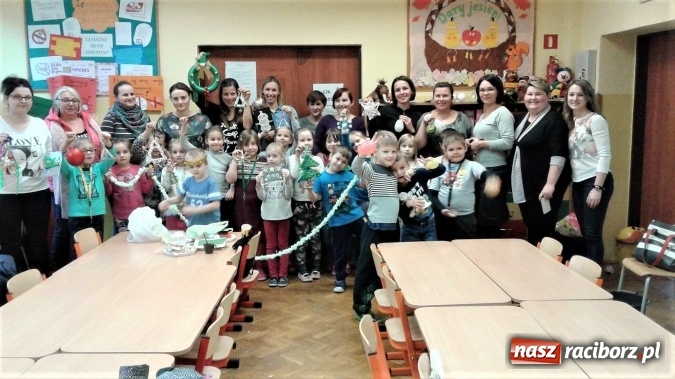 Zdjęcie w galerii na portalu naszraciborz.pl: Przygotowania przedświąteczne w Szkole Podstawowej nr 13 trwają pełną parą! wiadomości z regionu