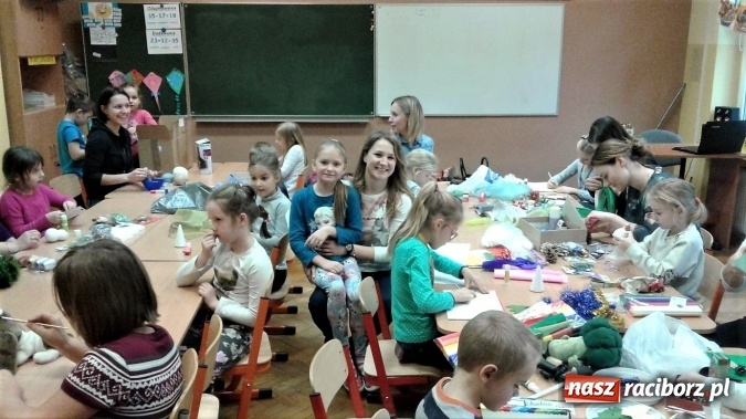 Zdjęcie w galerii na portalu naszraciborz.pl: Przygotowania przedświąteczne w Szkole Podstawowej nr 13 trwają pełną parą! wiadomości z regionu