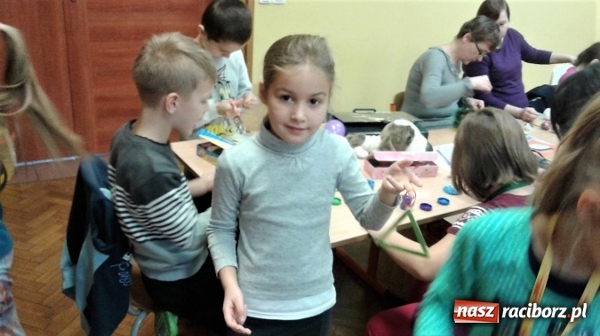 Zdjęcie w galerii na portalu naszraciborz.pl: Przygotowania przedświąteczne w Szkole Podstawowej nr 13 trwają pełną parą! wiadomości z regionu