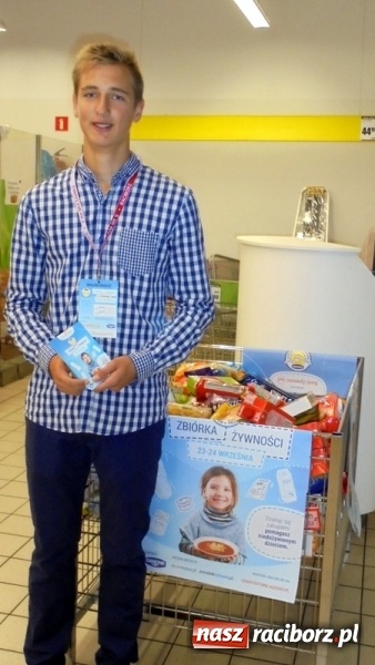 Zdjęcie w galerii na portalu naszraciborz.pl: Wolontariat w Gimnazjum nr 5  wiadomości z regionu