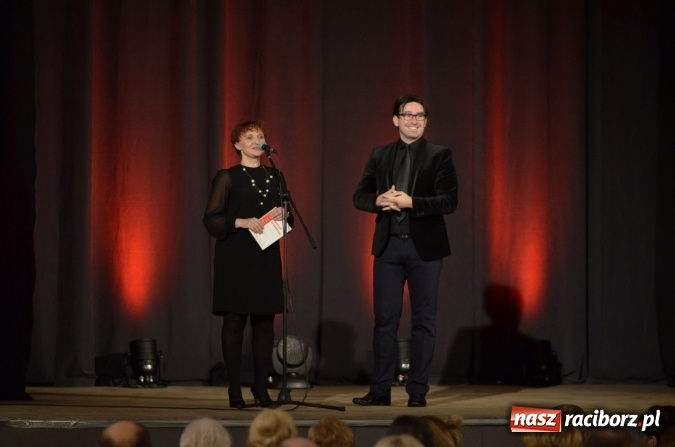 Zdjęcie w galerii na portalu naszraciborz.pl: Muzyczna podróż z Marcinem Wyrostkiem i jego akordeonem wiadomości z regionu