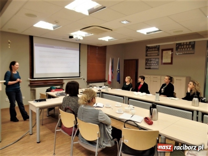 Zdjęcie w galerii na portalu naszraciborz.pl: W starostwie odbyło się spotkanie informacyjne nt. projektu grantowego Akcja Inkubacja  wiadomości z regionu