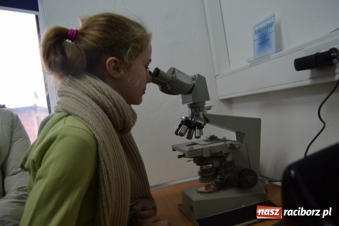 Zdjęcie w galerii na portalu naszraciborz.pl: Uczniowie klas VI z SP 4 zwiedzili Stację Uzdatniania Wody w Raciborzu  wiadomości z regionu