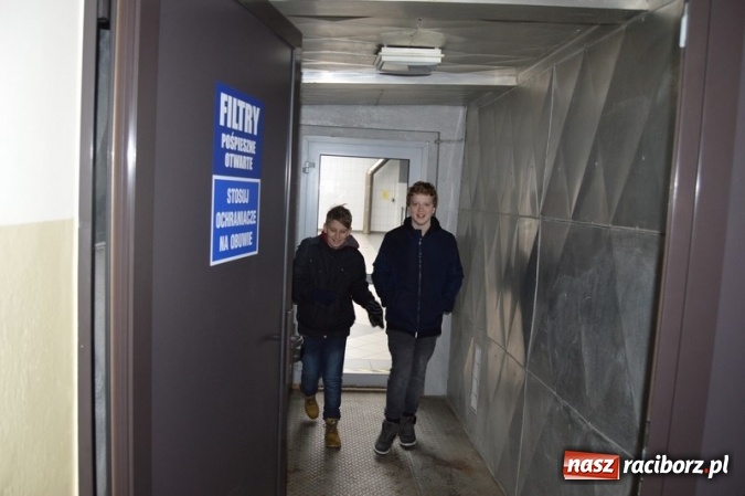 Zdjęcie w galerii na portalu naszraciborz.pl: Uczniowie klas VI z SP 4 zwiedzili Stację Uzdatniania Wody w Raciborzu  wiadomości z regionu