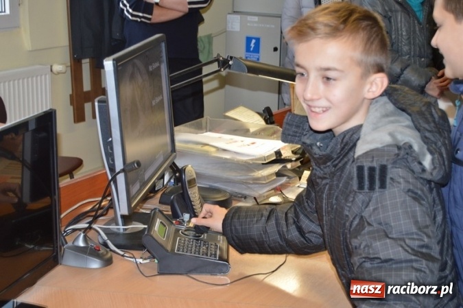 Zdjęcie w galerii na portalu naszraciborz.pl: Uczniowie klas VI z SP 4 zwiedzili Stację Uzdatniania Wody w Raciborzu  wiadomości z regionu