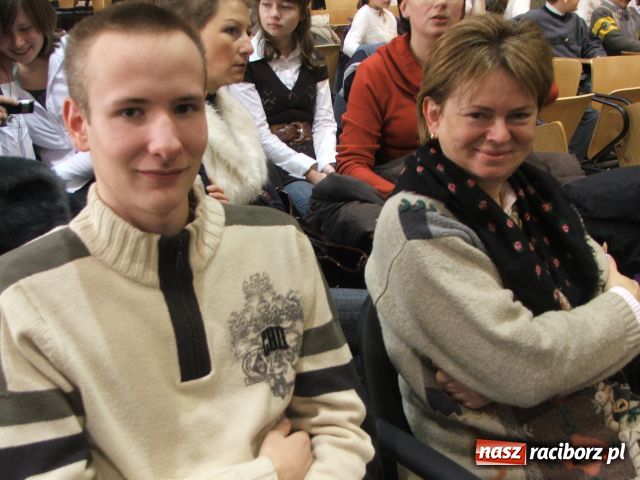 Zdjęcie w galerii na portalu naszraciborz.pl: Najlepsi z niemieckiego nagrodzeni wiadomości z regionu