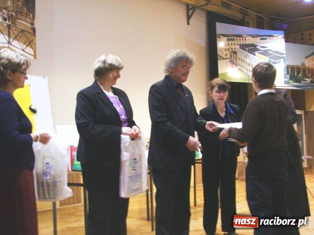 Zdjęcie w galerii na portalu naszraciborz.pl: Najlepsi z niemieckiego nagrodzeni wiadomości z regionu