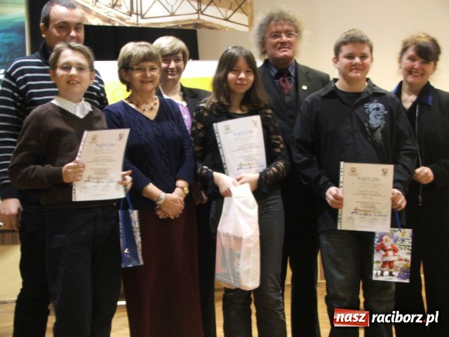 Zdjęcie w galerii na portalu naszraciborz.pl: Najlepsi z niemieckiego nagrodzeni wiadomości z regionu