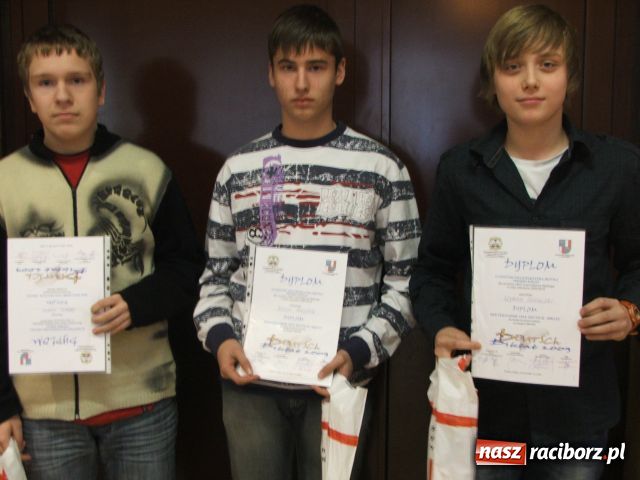 Zdjęcie w galerii na portalu naszraciborz.pl: Najlepsi z niemieckiego nagrodzeni wiadomości z regionu