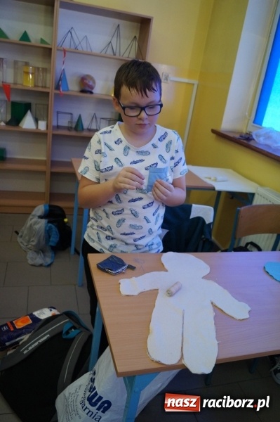 Zdjęcie w galerii na portalu naszraciborz.pl: Uczniowie z Markowic ratują dzieci w Afryce!  wiadomości z regionu