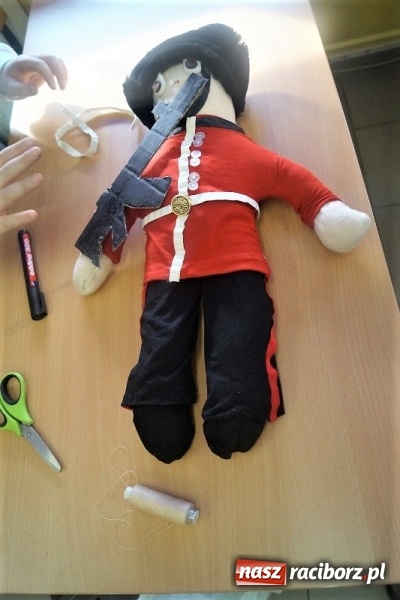 Zdjęcie w galerii na portalu naszraciborz.pl: Uczniowie z Markowic ratują dzieci w Afryce!  wiadomości z regionu