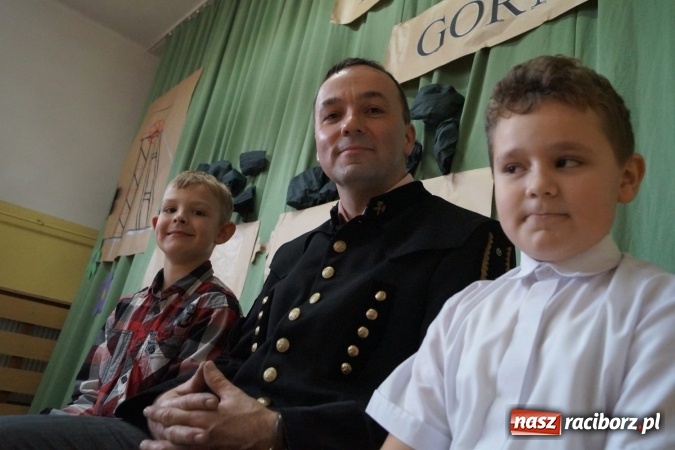Zdjęcie w galerii na portalu naszraciborz.pl: W Babicach życzyli górnikom spełnienia marzeń  wiadomości z regionu