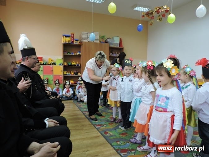 Zdjęcie w galerii na portalu naszraciborz.pl: Barbórkowe tańce i zabawy w Przedszkolu nr 16 w Raciborzu wiadomości z regionu
