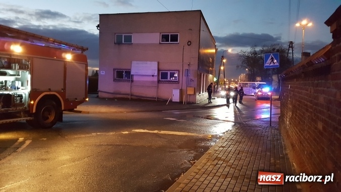 Zdjęcie w galerii na portalu naszraciborz.pl: Uszkodzenie sieci gazowej powodem zamknięcia ulicy Olimpijczyka w Markowicach  wiadomości z regionu