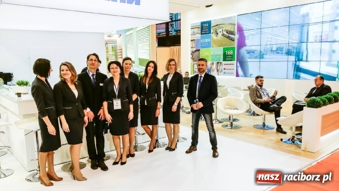 Zdjęcie w galerii na portalu naszraciborz.pl: EKO-OKNA zachwyciły międzynarodowych gości targów Equip’baie 2016  wiadomości z regionu