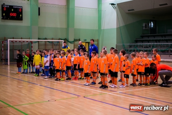 Zdjęcie w galerii na portalu naszraciborz.pl: Piłkarskie Mikołajki w Arenie Rafako. Młodzi unici najlepsi wiadomości z regionu