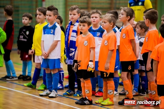 Zdjęcie w galerii na portalu naszraciborz.pl: Piłkarskie Mikołajki w Arenie Rafako. Młodzi unici najlepsi wiadomości z regionu