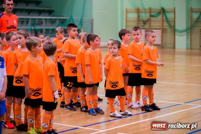 Zdjęcie w galerii na portalu naszraciborz.pl: Piłkarskie Mikołajki w Arenie Rafako. Młodzi unici najlepsi wiadomości z regionu