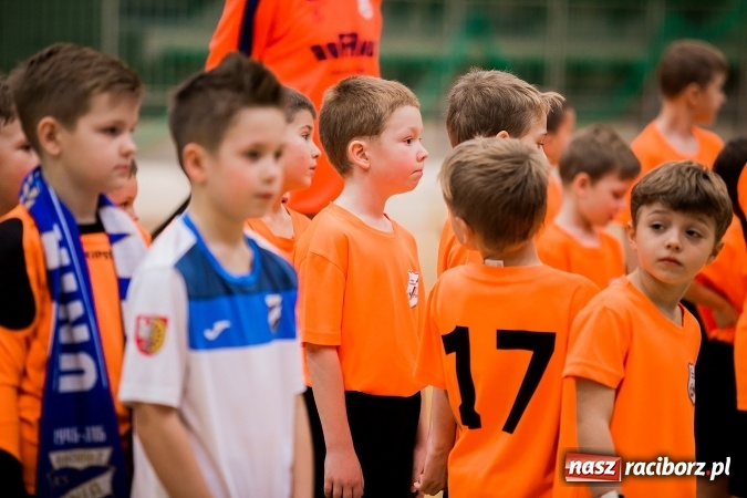 Zdjęcie w galerii na portalu naszraciborz.pl: Piłkarskie Mikołajki w Arenie Rafako. Młodzi unici najlepsi wiadomości z regionu