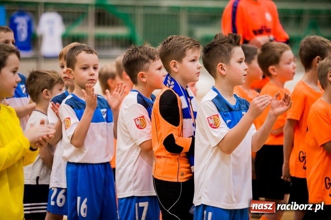 Zdjęcie w galerii na portalu naszraciborz.pl: Piłkarskie Mikołajki w Arenie Rafako. Młodzi unici najlepsi wiadomości z regionu