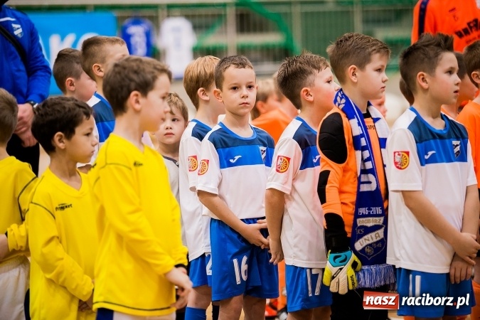 Zdjęcie w galerii na portalu naszraciborz.pl: Piłkarskie Mikołajki w Arenie Rafako. Młodzi unici najlepsi wiadomości z regionu