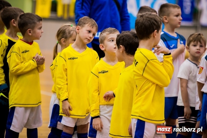 Zdjęcie w galerii na portalu naszraciborz.pl: Piłkarskie Mikołajki w Arenie Rafako. Młodzi unici najlepsi wiadomości z regionu