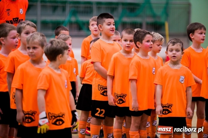 Zdjęcie w galerii na portalu naszraciborz.pl: Piłkarskie Mikołajki w Arenie Rafako. Młodzi unici najlepsi wiadomości z regionu