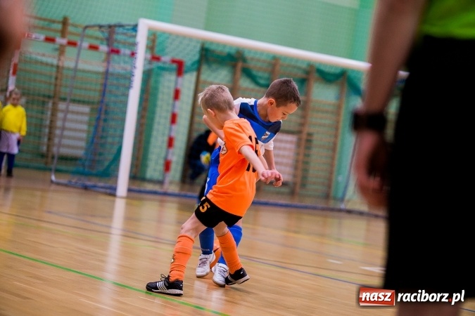 Zdjęcie w galerii na portalu naszraciborz.pl: Piłkarskie Mikołajki w Arenie Rafako. Młodzi unici najlepsi wiadomości z regionu