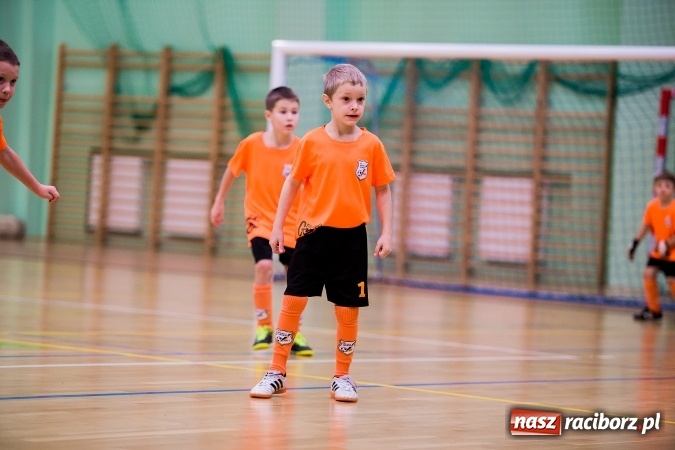 Zdjęcie w galerii na portalu naszraciborz.pl: Piłkarskie Mikołajki w Arenie Rafako. Młodzi unici najlepsi wiadomości z regionu
