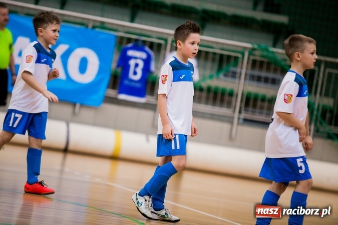 Zdjęcie w galerii na portalu naszraciborz.pl: Piłkarskie Mikołajki w Arenie Rafako. Młodzi unici najlepsi wiadomości z regionu