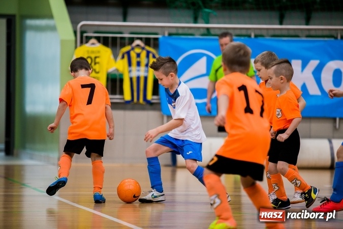 Zdjęcie w galerii na portalu naszraciborz.pl: Piłkarskie Mikołajki w Arenie Rafako. Młodzi unici najlepsi wiadomości z regionu