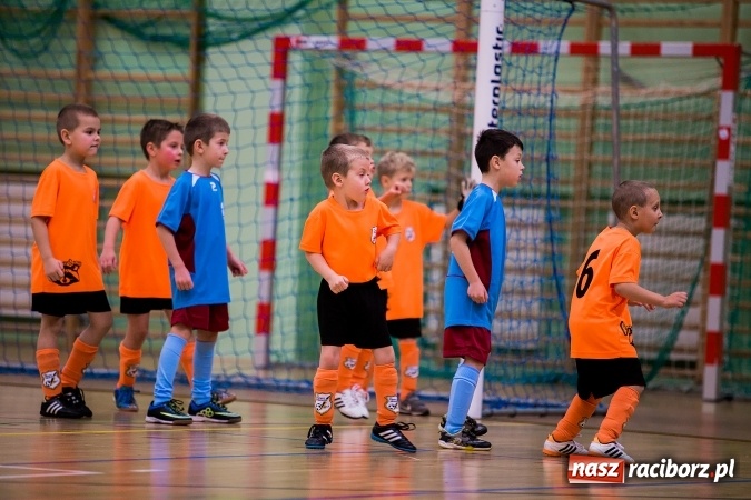 Zdjęcie w galerii na portalu naszraciborz.pl: Piłkarskie Mikołajki w Arenie Rafako. Młodzi unici najlepsi wiadomości z regionu