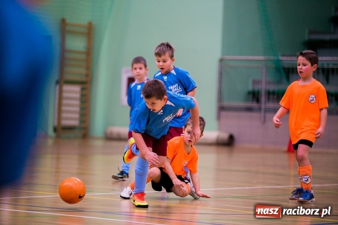 Zdjęcie w galerii na portalu naszraciborz.pl: Piłkarskie Mikołajki w Arenie Rafako. Młodzi unici najlepsi wiadomości z regionu