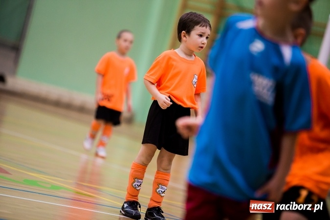 Zdjęcie w galerii na portalu naszraciborz.pl: Piłkarskie Mikołajki w Arenie Rafako. Młodzi unici najlepsi wiadomości z regionu