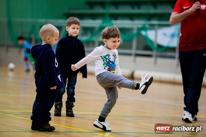 Zdjęcie w galerii na portalu naszraciborz.pl: Piłkarskie Mikołajki w Arenie Rafako. Młodzi unici najlepsi wiadomości z regionu