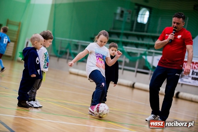 Zdjęcie w galerii na portalu naszraciborz.pl: Piłkarskie Mikołajki w Arenie Rafako. Młodzi unici najlepsi wiadomości z regionu