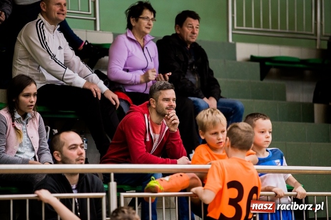 Zdjęcie w galerii na portalu naszraciborz.pl: Piłkarskie Mikołajki w Arenie Rafako. Młodzi unici najlepsi wiadomości z regionu